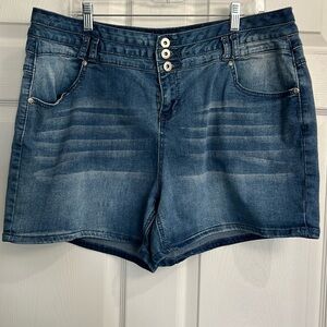Ashley Stewart Medium Wash 3 Button Jean Shorts Size 20